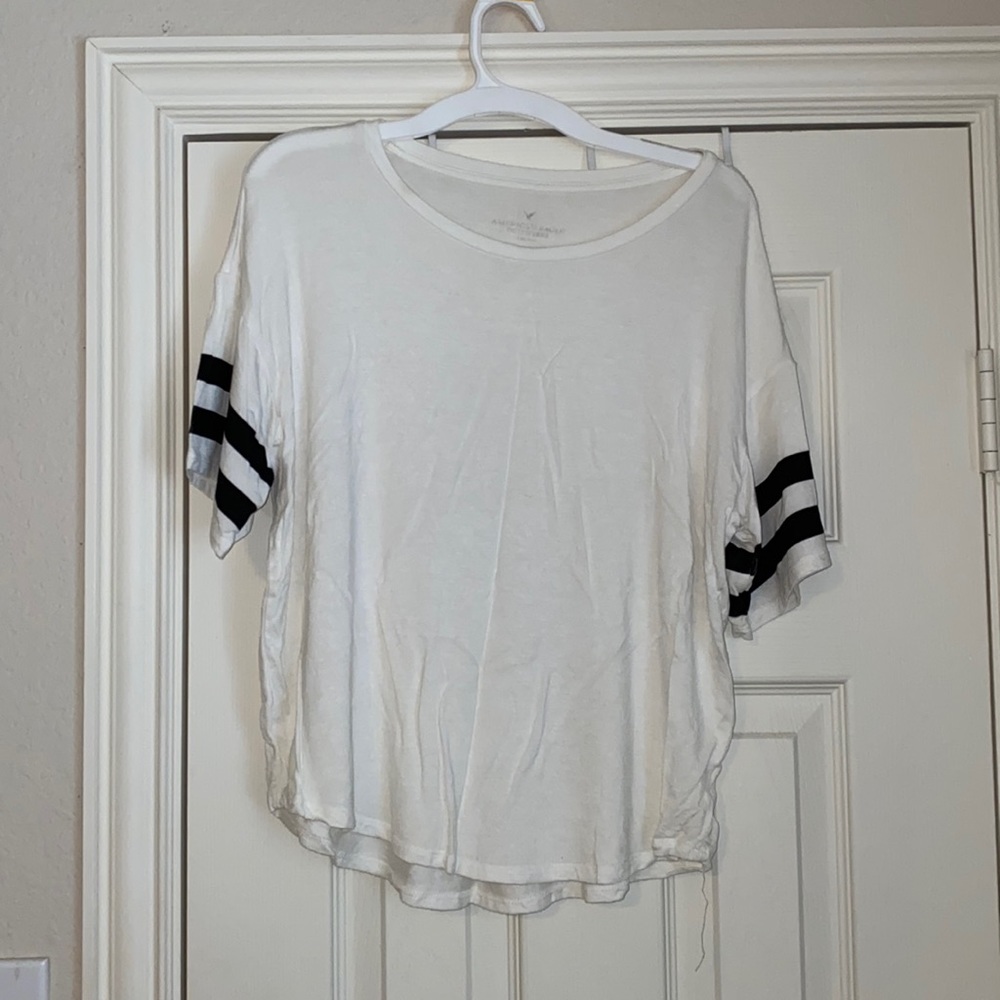 American Eagle tee